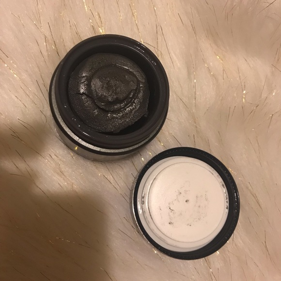 Pure Aura magnetic face mask - Picture 4 of 6